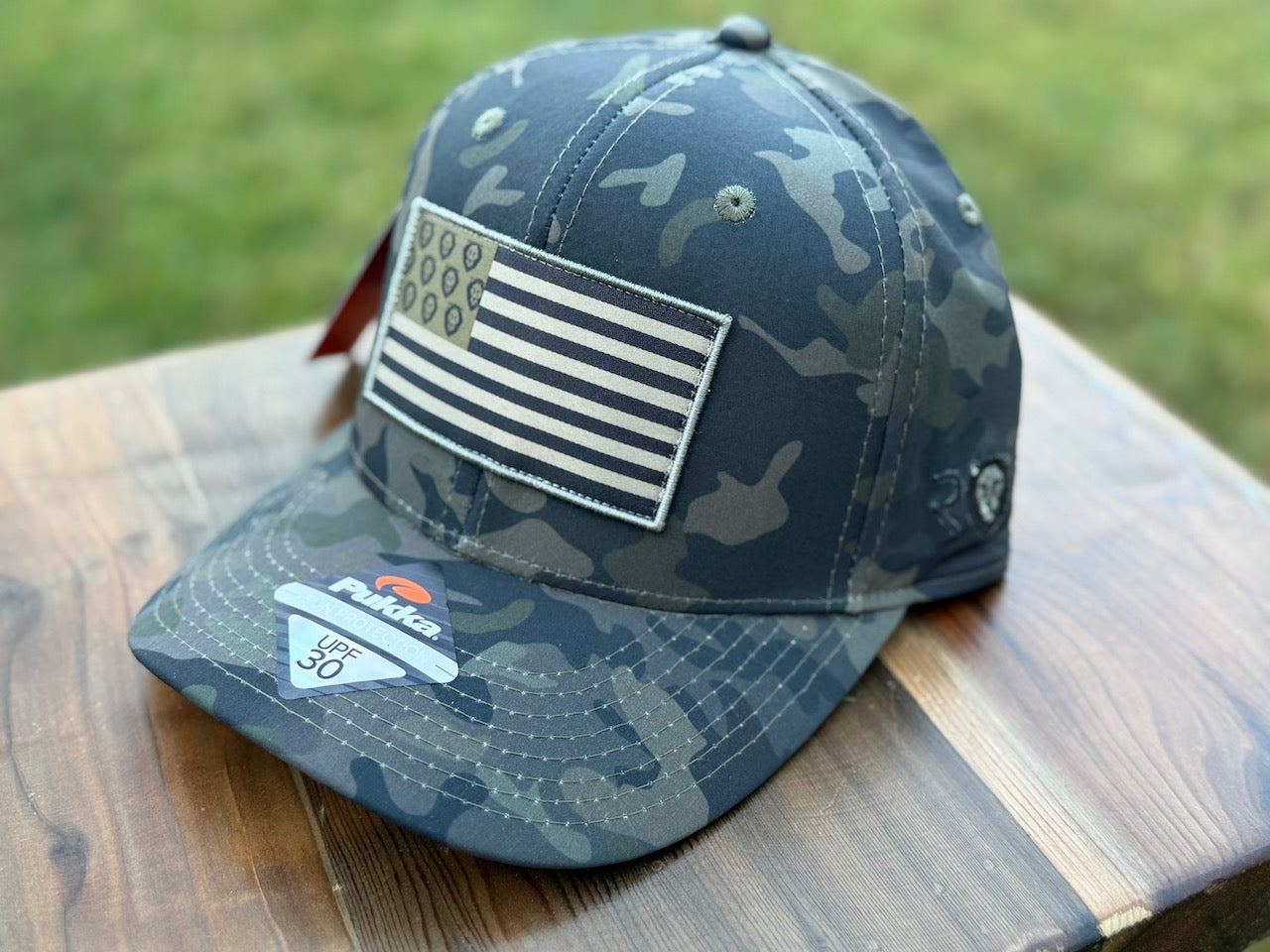 ROAR USA/BE STRONG AND COURAGEOUS TRIBUTE PERFORMANCE HAT